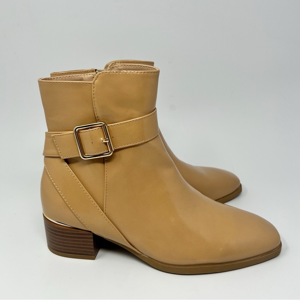 Journee Elley Boot 
Size 7 NEW!